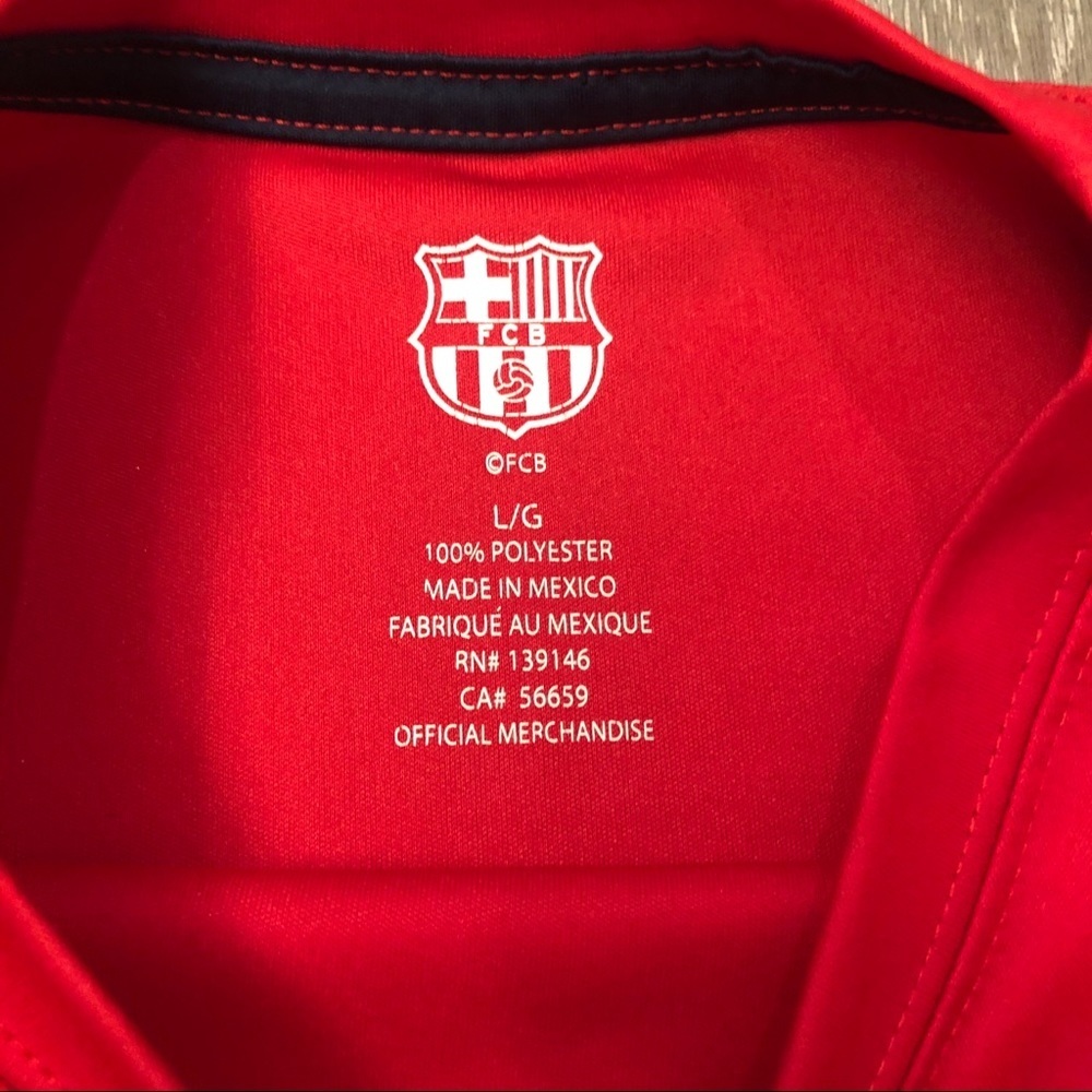 FC Barcelona Large Crest Tee Youth Size Large - Picture 3 of 4